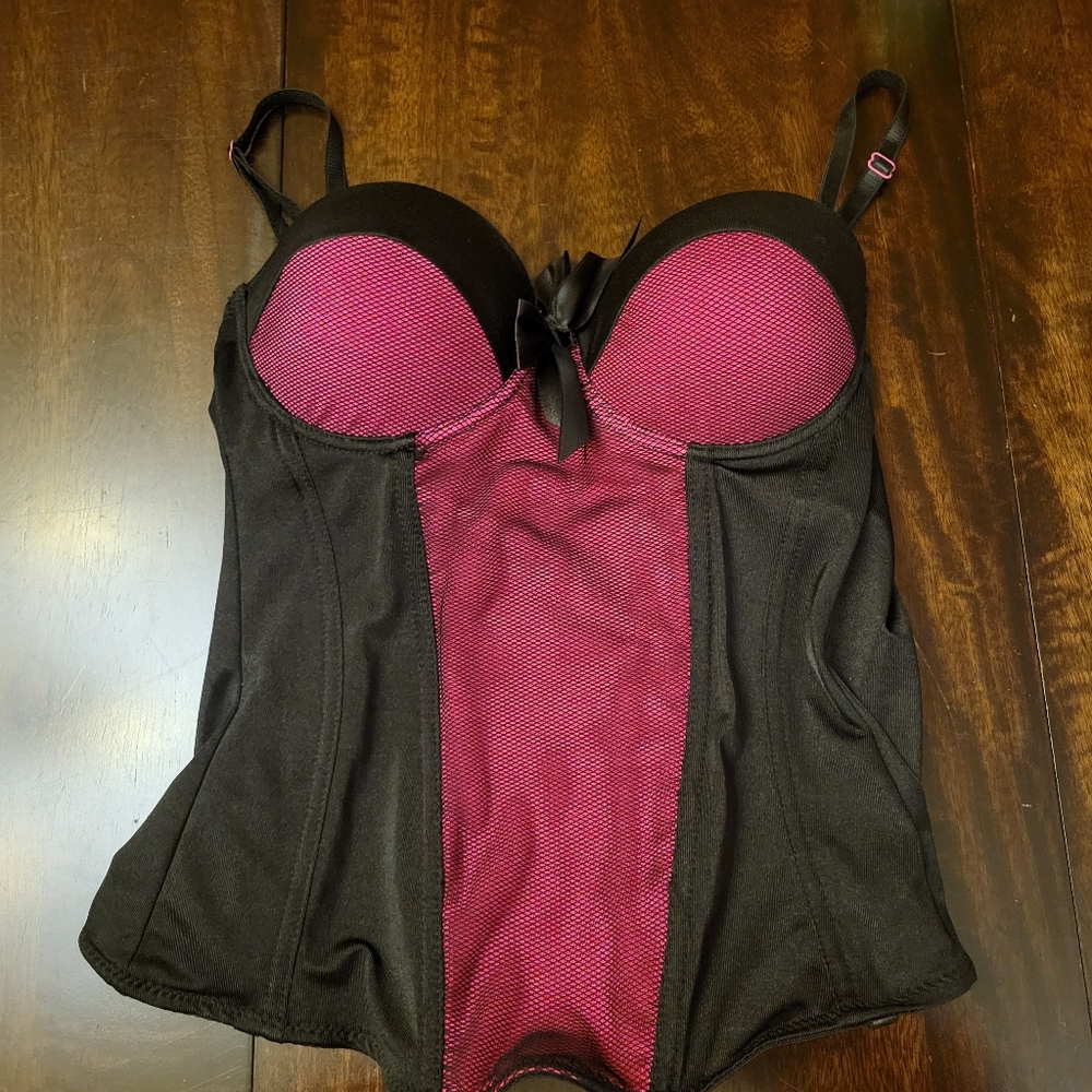 🛍(3 for $20) Padded Bustier Pink Size Medium